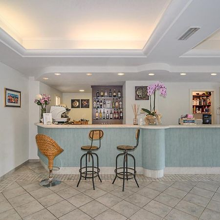 מרינה די מסה Hotel Nedy מראה חיצוני תמונה