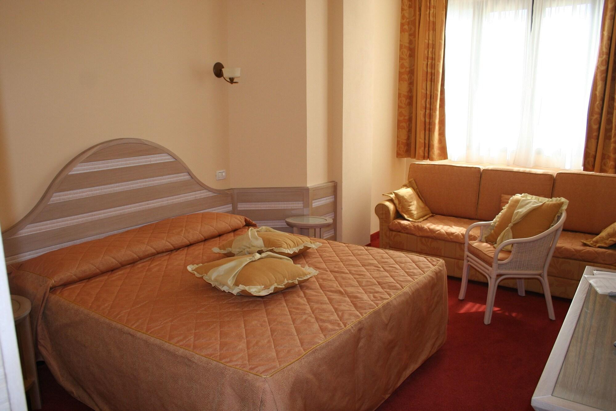 מרינה די מסה Hotel Nedy מראה חיצוני תמונה