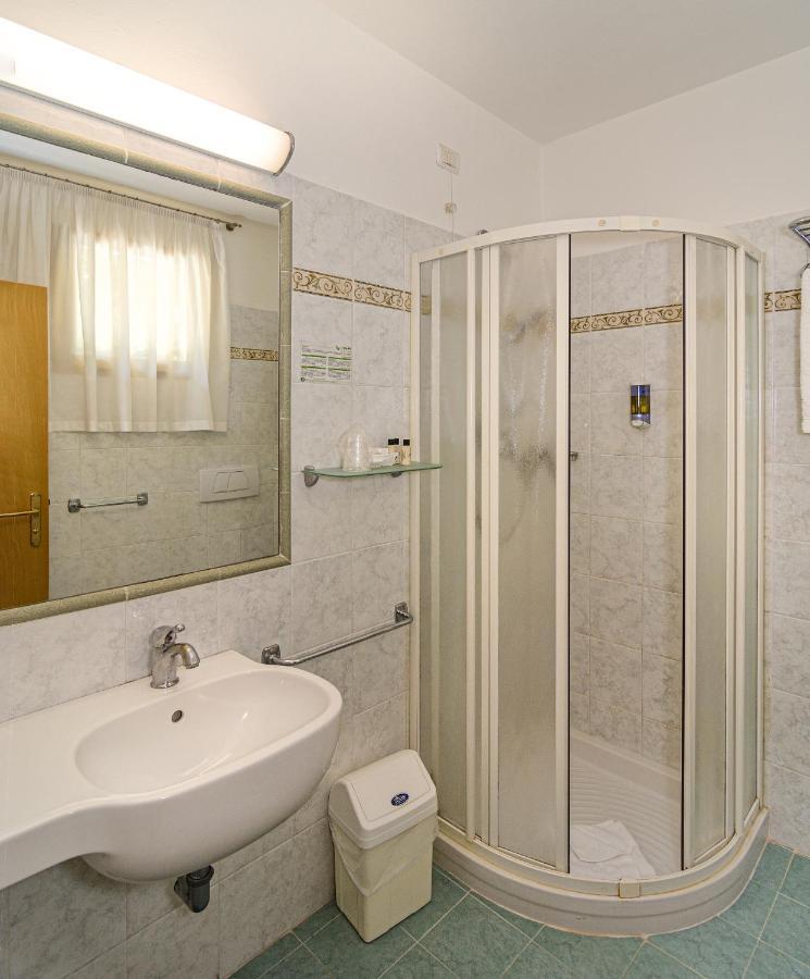 מרינה די מסה Hotel Nedy מראה חיצוני תמונה