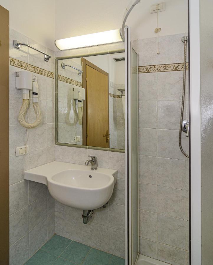 מרינה די מסה Hotel Nedy מראה חיצוני תמונה