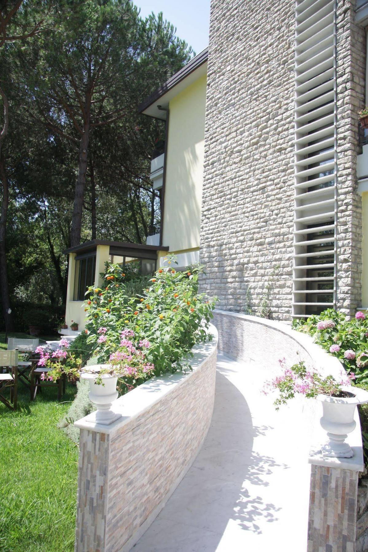 מרינה די מסה Hotel Nedy מראה חיצוני תמונה